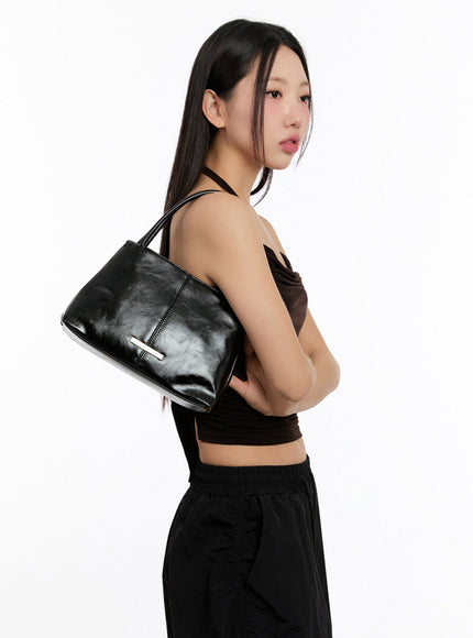 faux-leather-square-shoulder-bag-iu509