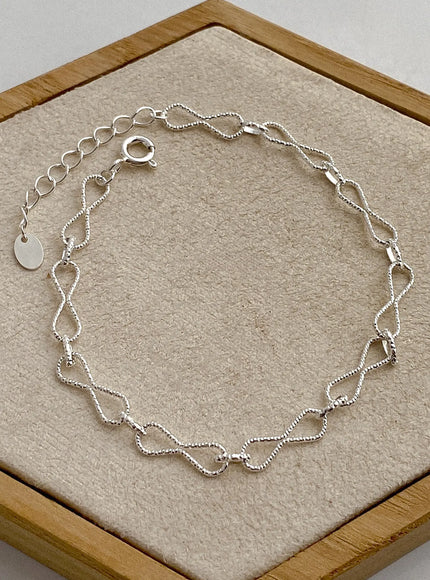 mccullers-infinity-link-bracelet-iu506