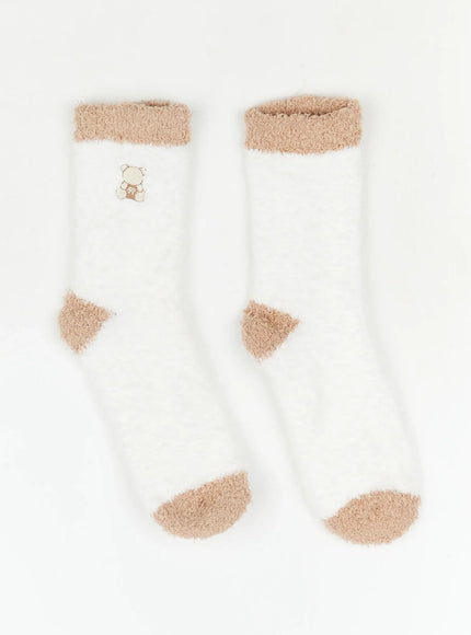 teddy-bear-fuzzy-socks-iy511