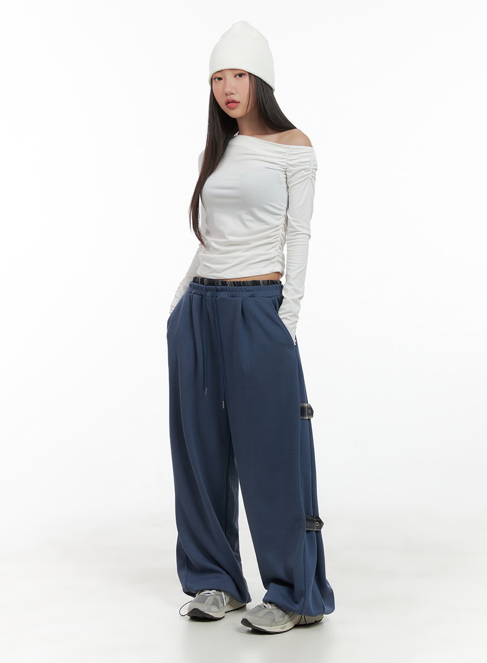 side-buckle-oversized-sweatpants-cg423 / dark blue