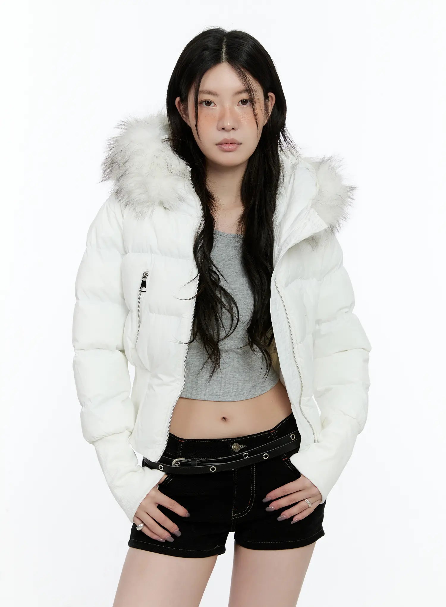 cropped-faux-fur-hood-puffer-jacket-cn517