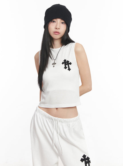 patched-chic-sleeveless-top-iy516