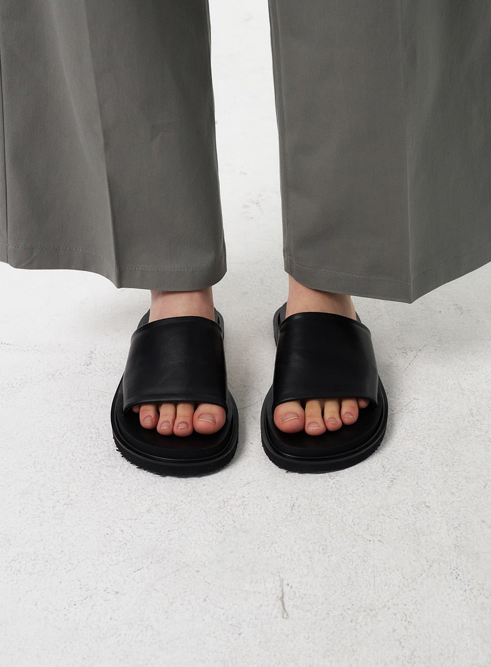 Faux Leather Slippers IA326