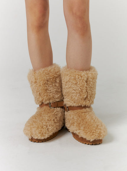 faux-shearing-buckle-midi-boots-cd312