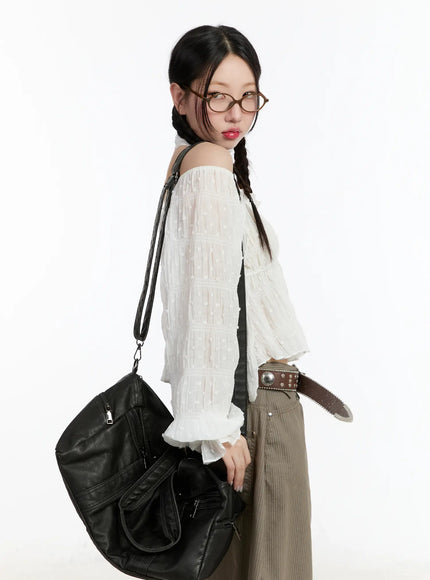 off-shoulder-lace-ruffle-blouse-cm511