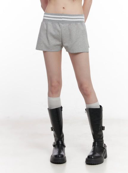 low-waist-striped-shorts-cu506