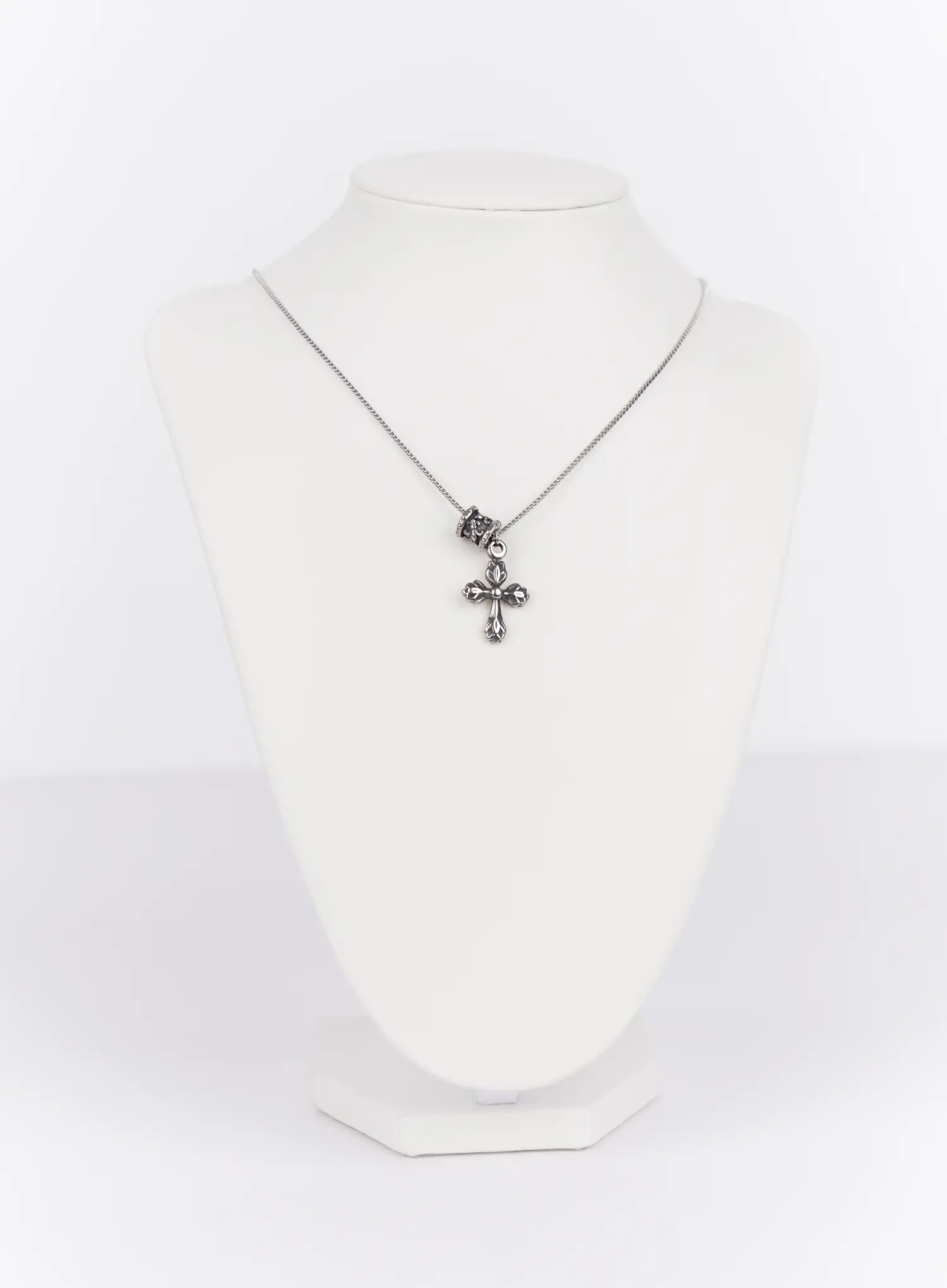 vintage-cross-necklace-in514