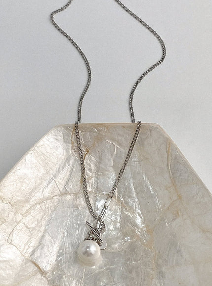 serene-toggle-pearl-necklace-ia517