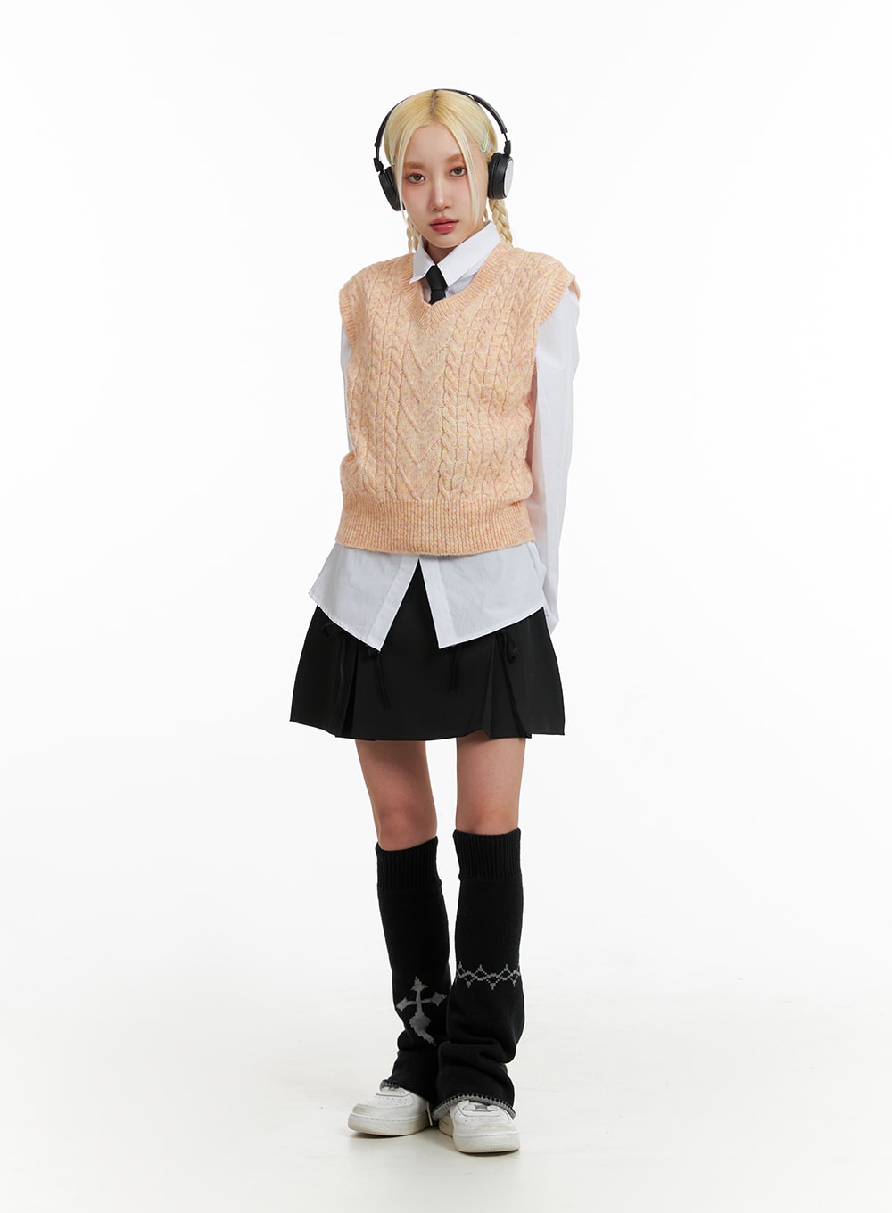 cable-knit-sweater-vest-if408