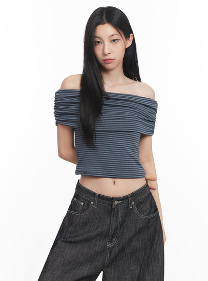 off-shoulder-striped-tee-iy516