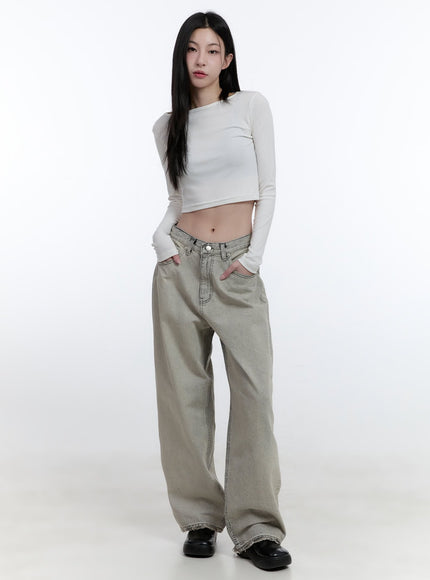 Essential Slim-Fit Long-Sleeve Crop Top CJ520