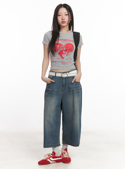 slim-fit-graphic-top-ca525