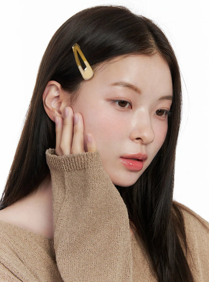 pastel-triangle-pin-co503