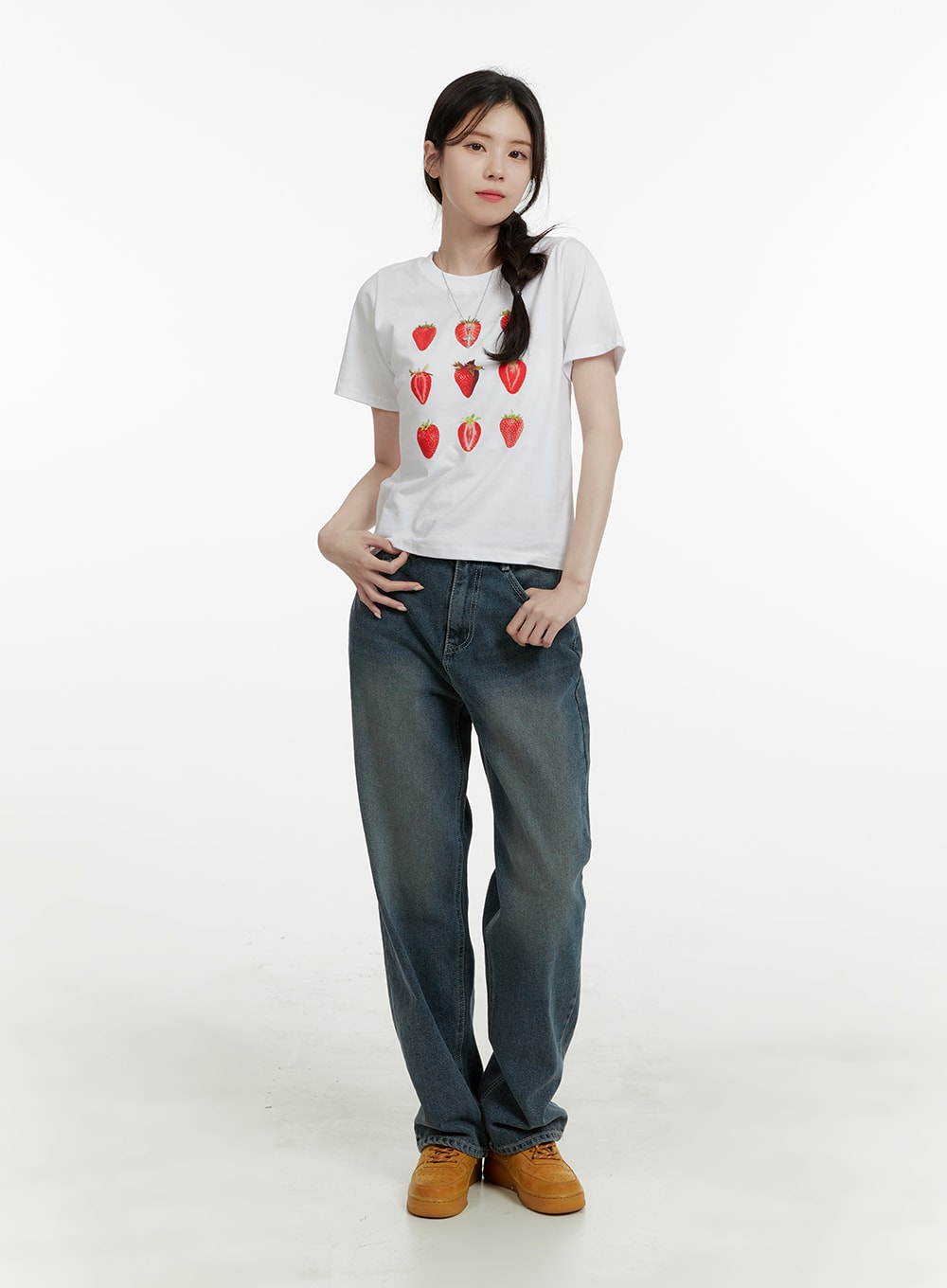 strawberry-graphic-cotton-tee-oa405