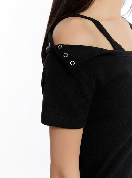 slim-fit-buttoned-u-neck-top-iu509