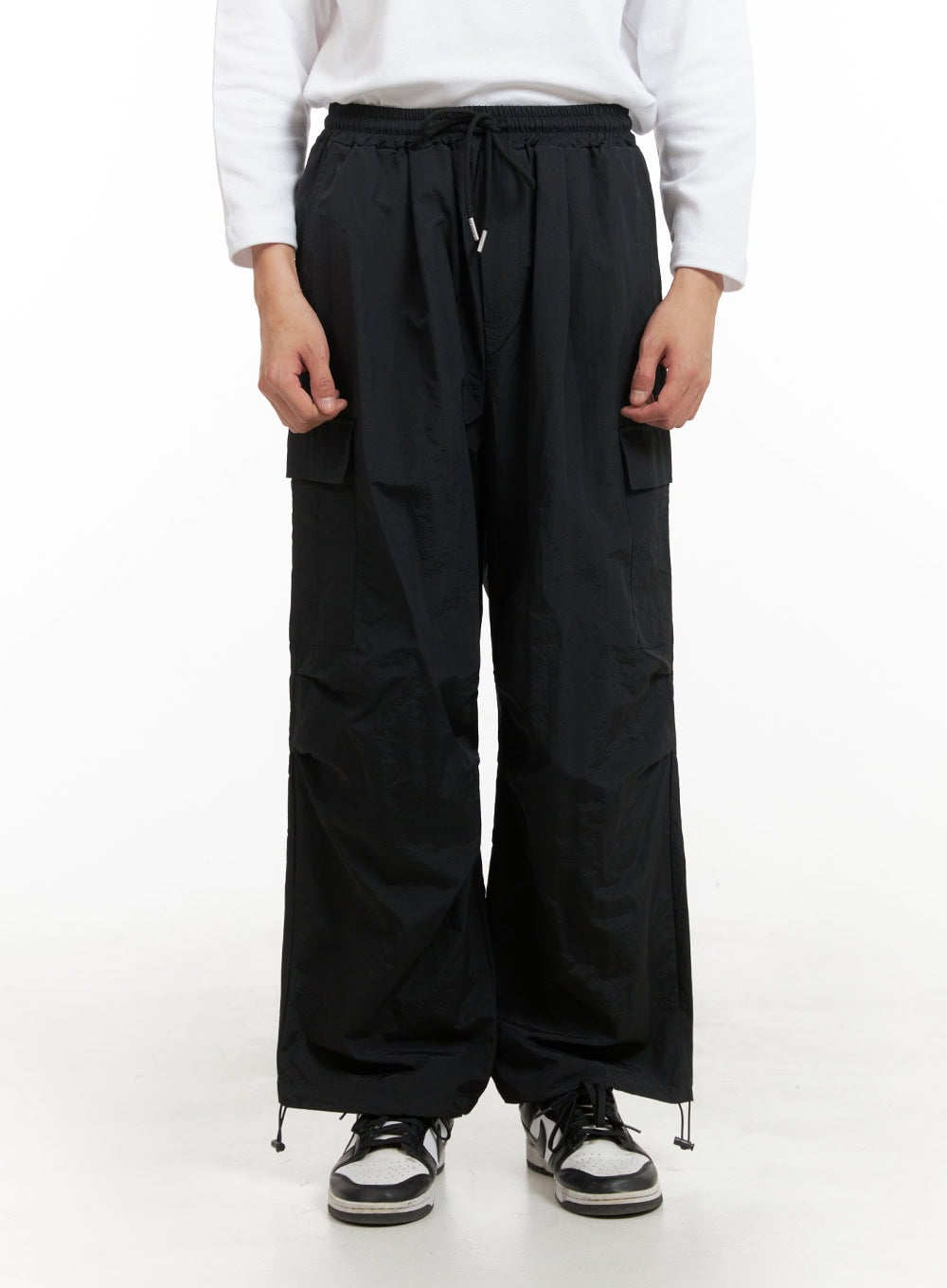 mens-wide-fit-parachute-pants-iy402 / Black