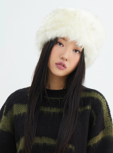 faux-fur-bucket-hat-in317 / White