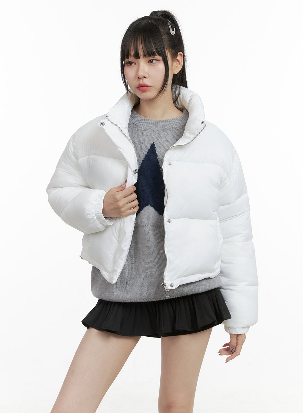 chic-nylon-crop-puffer-jacket-oo401 / White