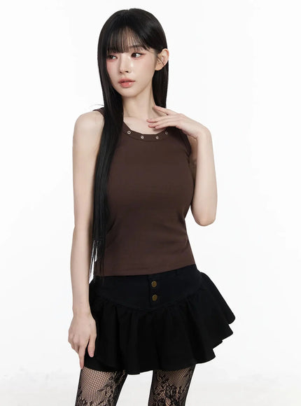 eyelet-detail-sleeveless-top-iy511