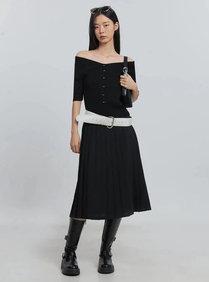 off-shoulder-buttoned-tee-iu512
