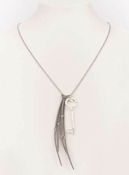 key-fringe-long-necklace-gray-im531