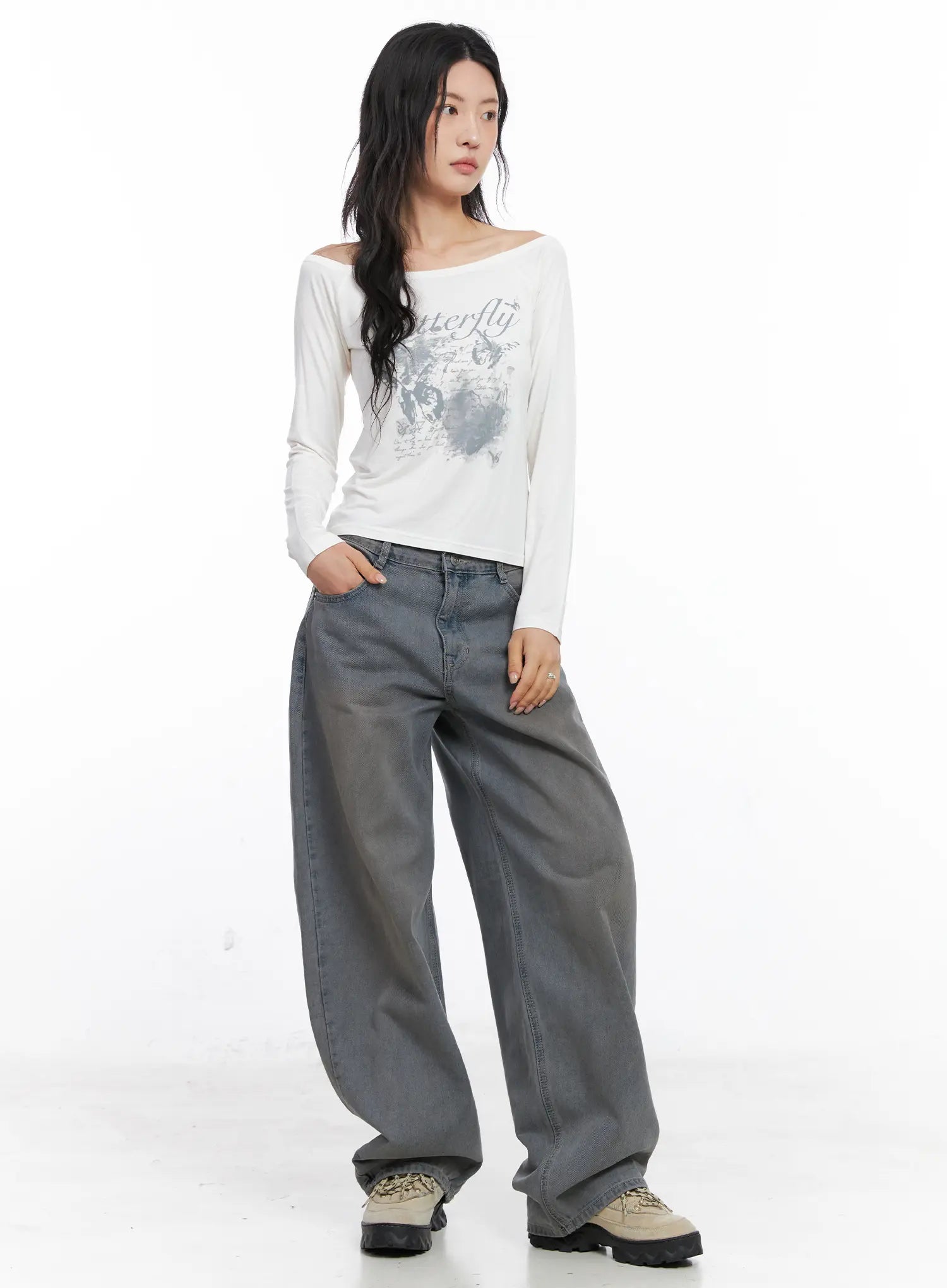 graphic-off-shoulder-long-sleeve-tee-cc1809