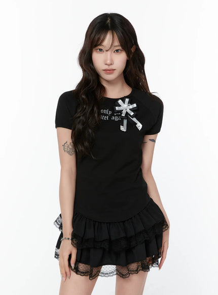 chic-rosette-embellished-top-cy514 / Black