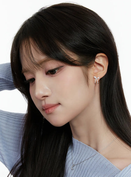 cubic-bow-stud-earrings-cd514