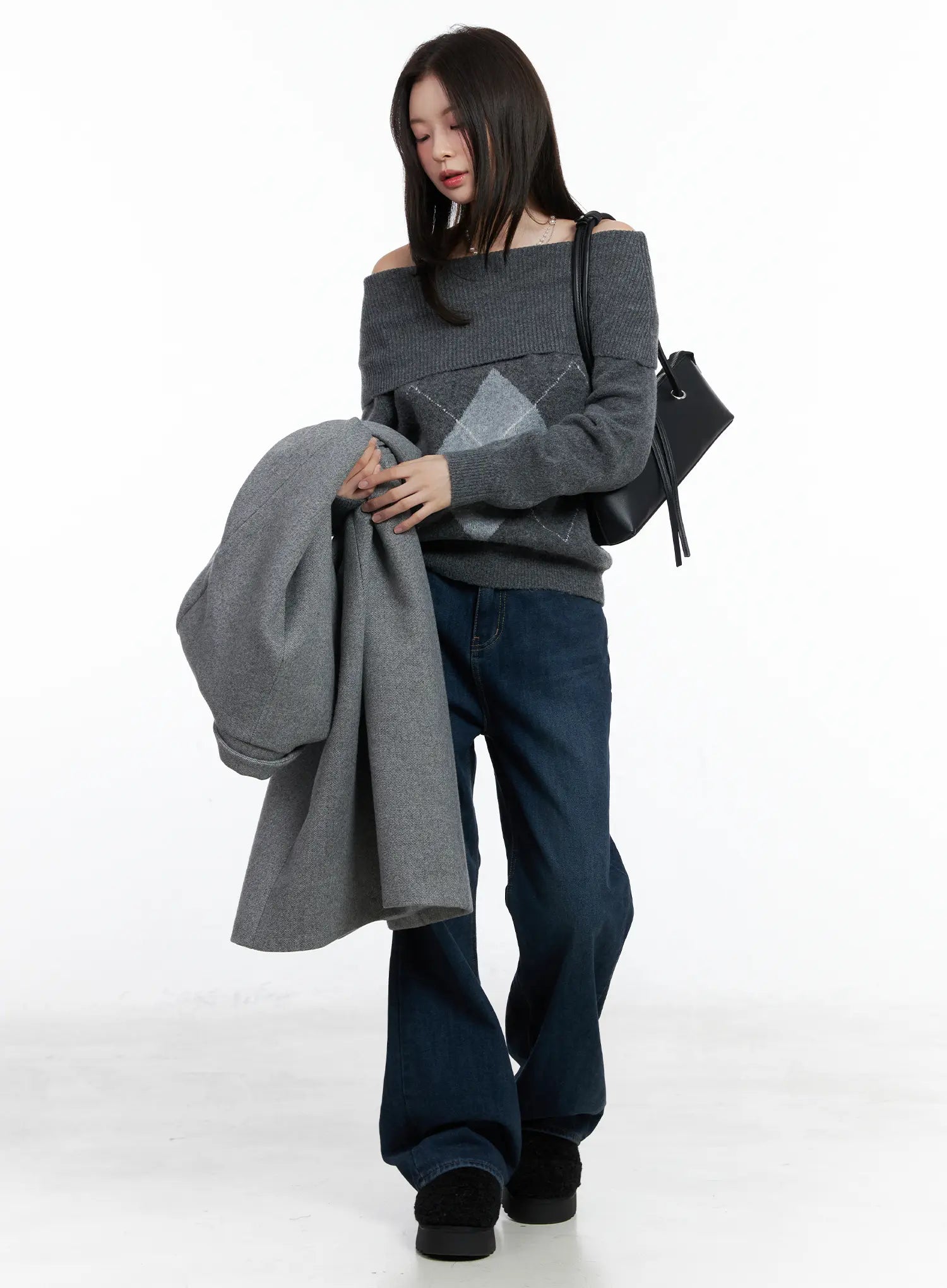 argyle-off-shoulder-knit-sweater-cn518