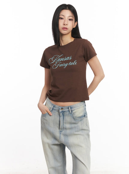 slim-fit-cropped-graphic-tee-ca514 / Dark brown