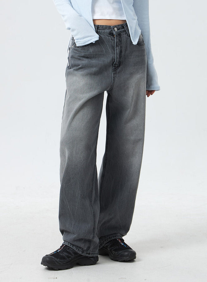 Low Rise Jeans mit mittlerer Waschung CM327