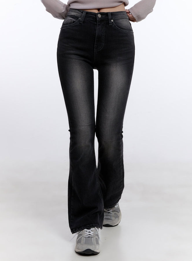 janice-washed-flared-jeans-cj511