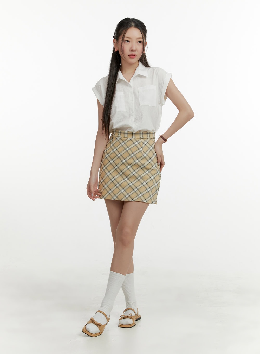 solid-sleeveless-blouse-oy413