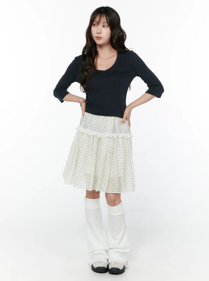 slim-fit-v-neck-quarter-sleeve-top-cy515