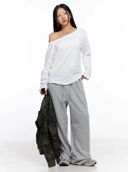 relaxed-off-shoulder-long-sleeve-top-co514