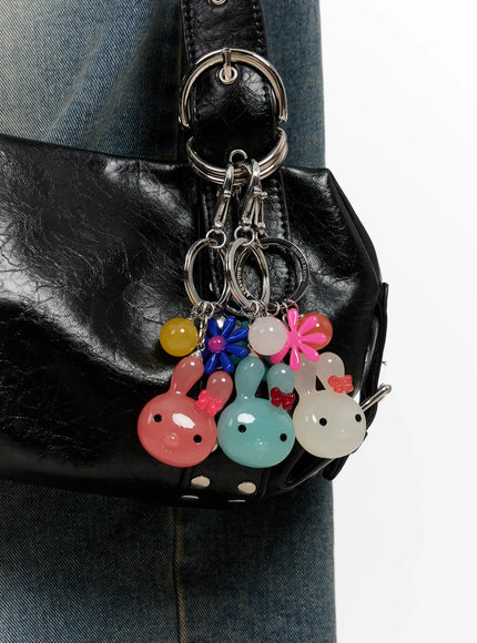 bold-bunny-keychain-co503