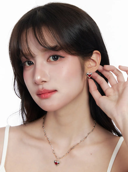 red-heart-cubic-earrings-cj523