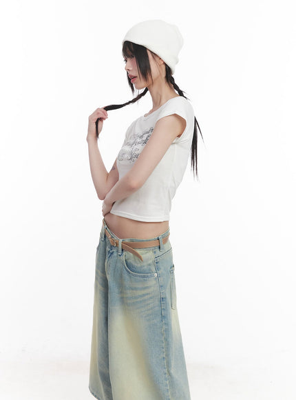 slim-fit-graphic-top-cu505