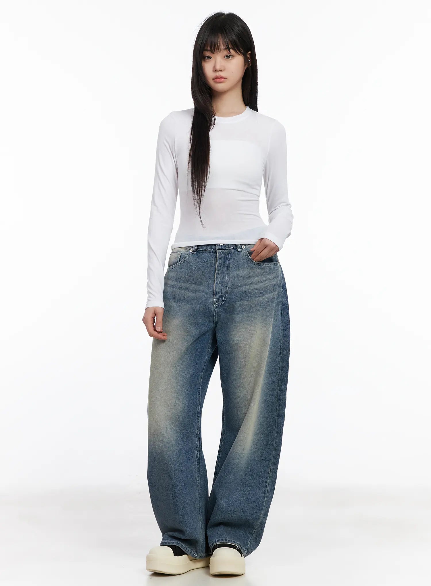 basic-round-neck-crop-long-sleeve-tee-cm512