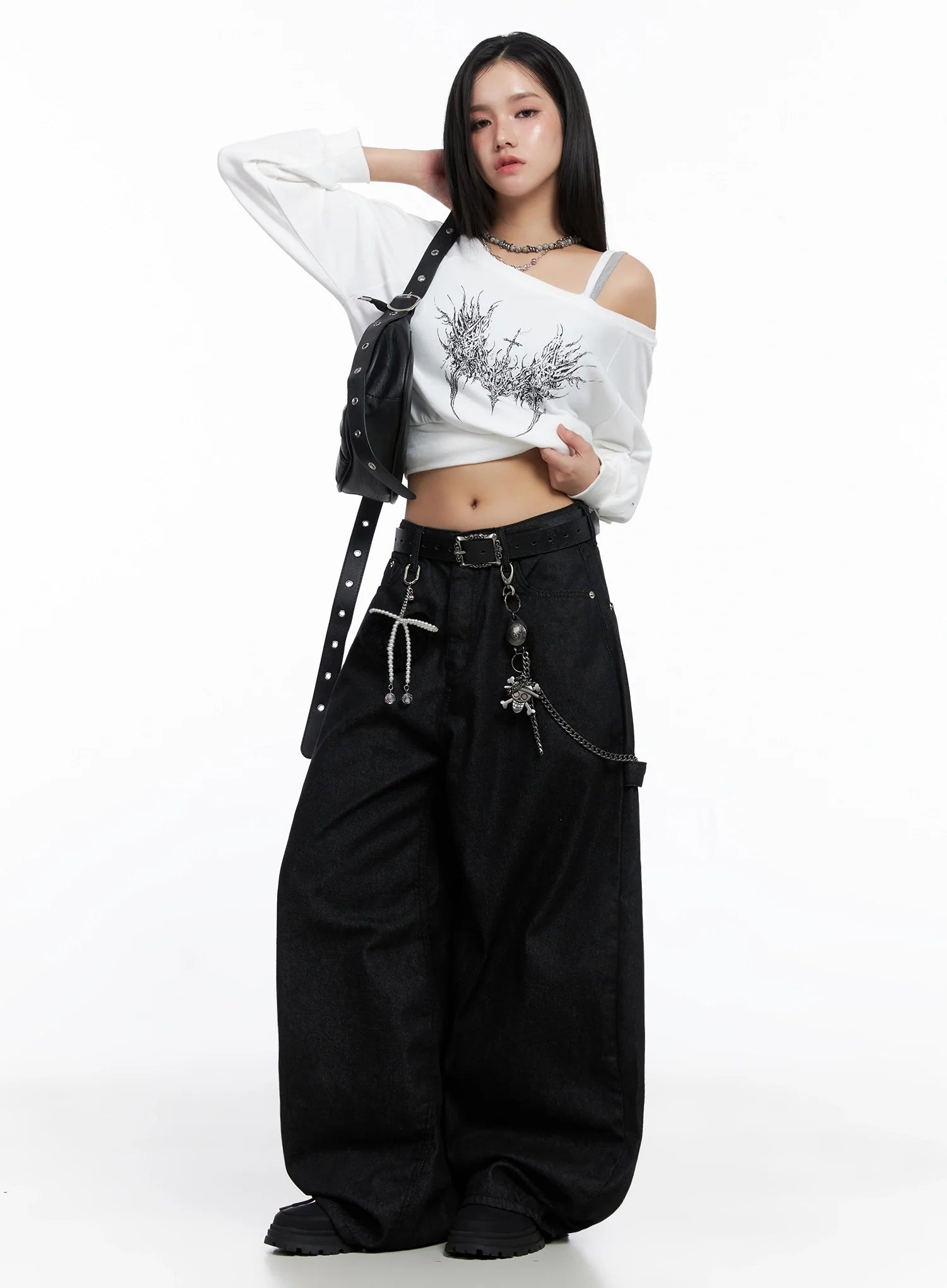 off-shoulder-graphic-sweatshirt-is525