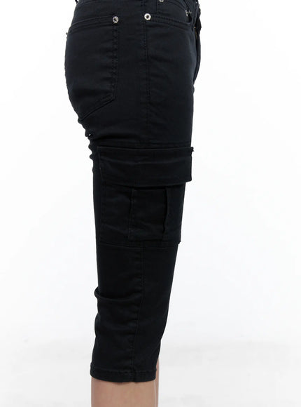 Slim-Fit Cargo Capri Pants CL511