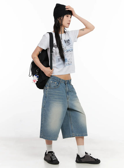 kitty-graphic-cropped-tee-cl525