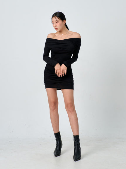 Off-Shoulder Mini Dress IJ331