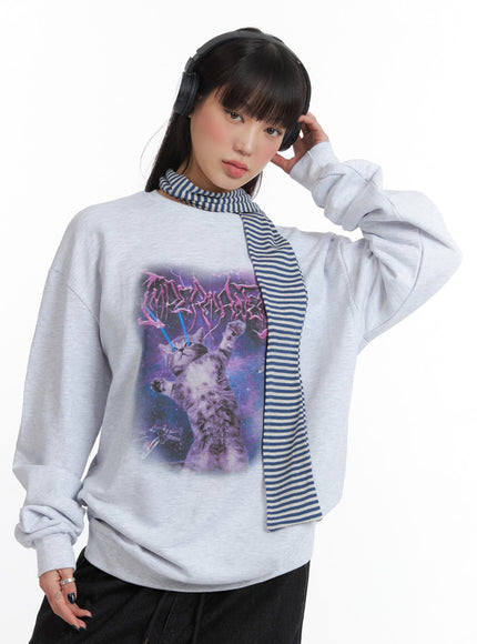 terry-round-neckline-universal-cat-oversized-sweatshirt-ij411