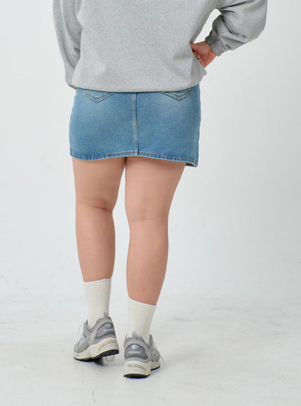 Plus Light Washed Mini Denim Skirt ID27