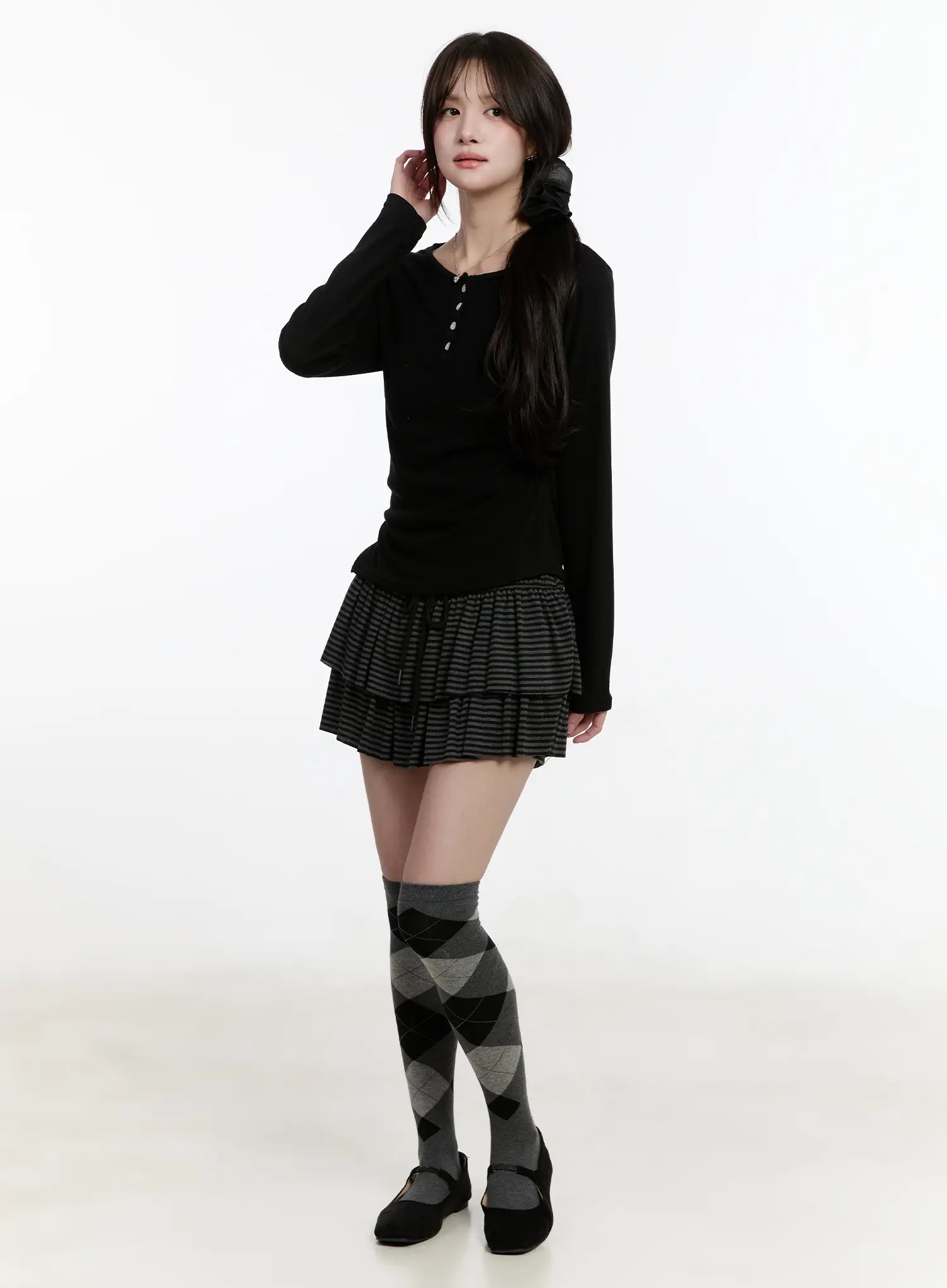 button-accent-long-sleeve-top-cm510