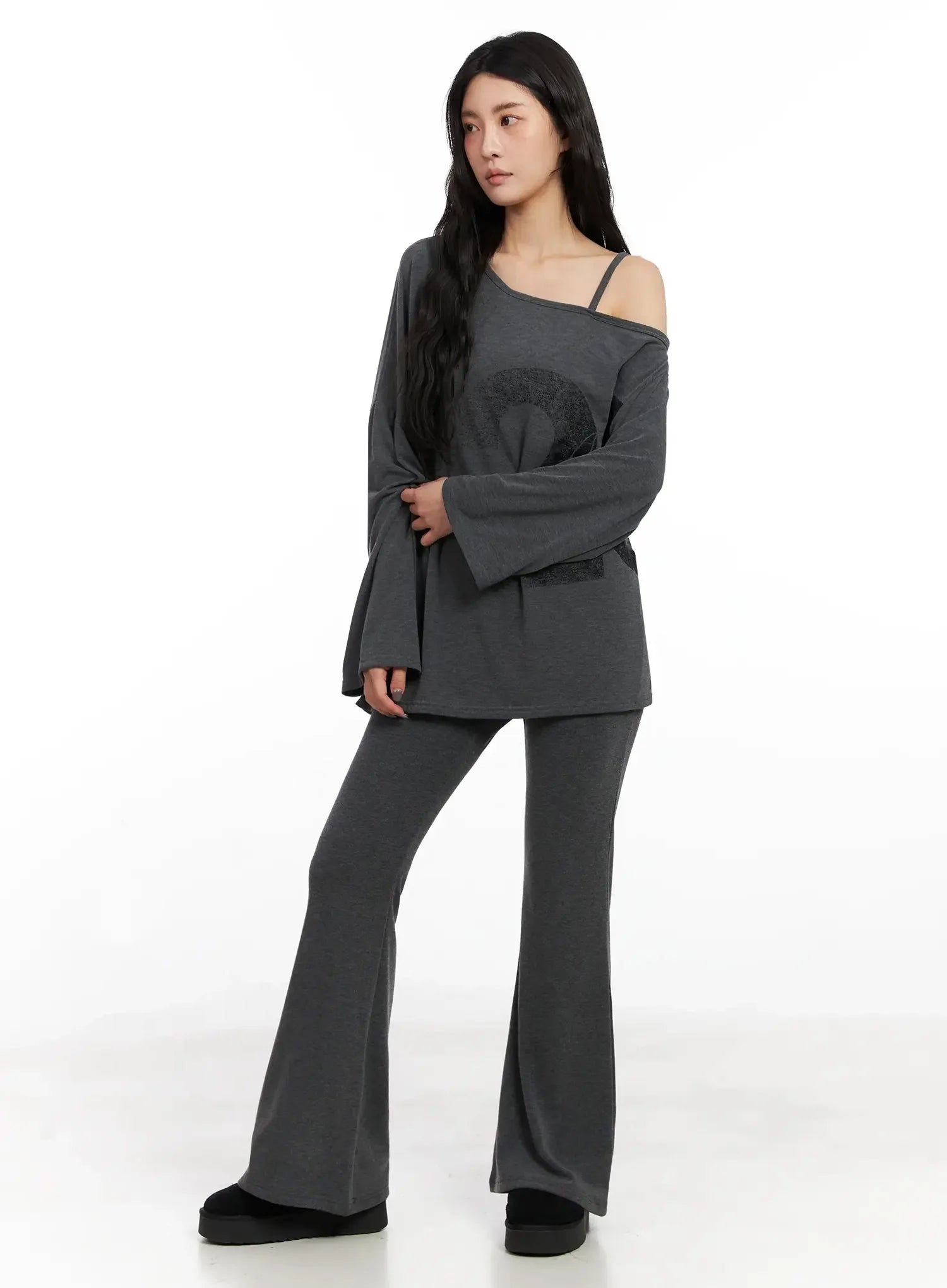 fleece-bootcut-sweatpants-in528