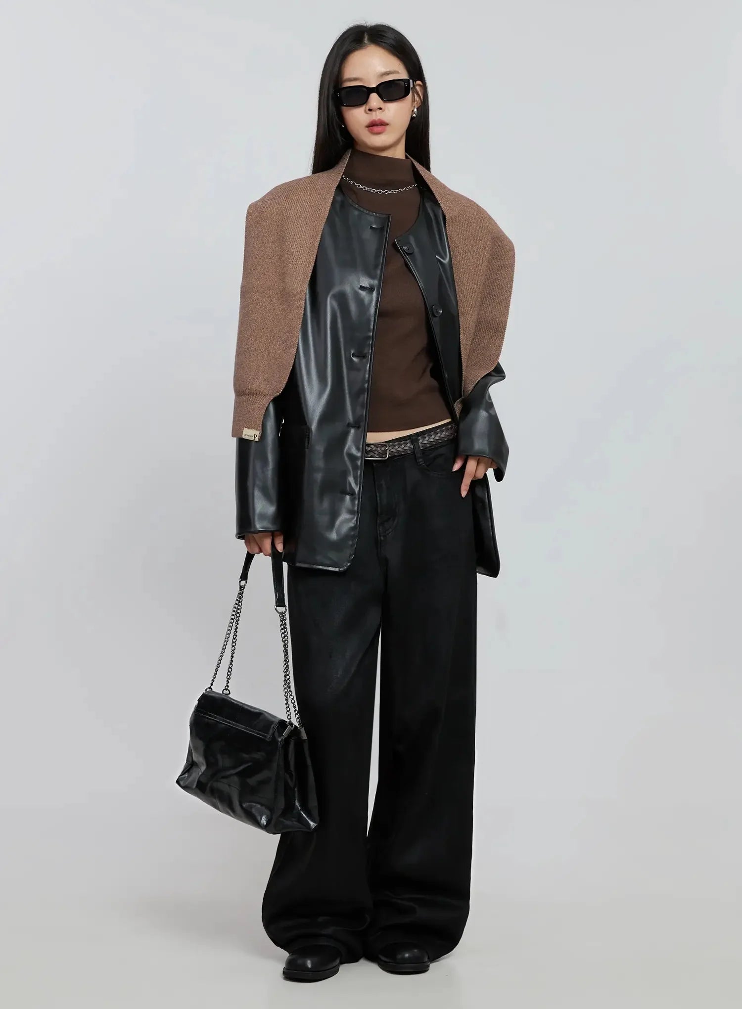 wide-leg-faux-leather-pants-io530