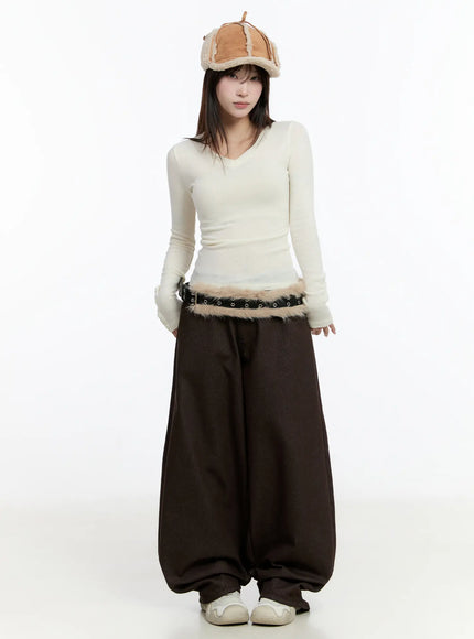 slim-fit-v-neck-long-sleeve-top-cn524