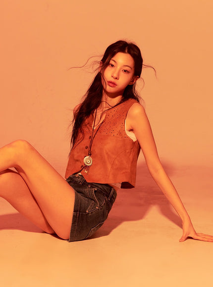 buttoned-suede-v-neck-vest-top-cf513